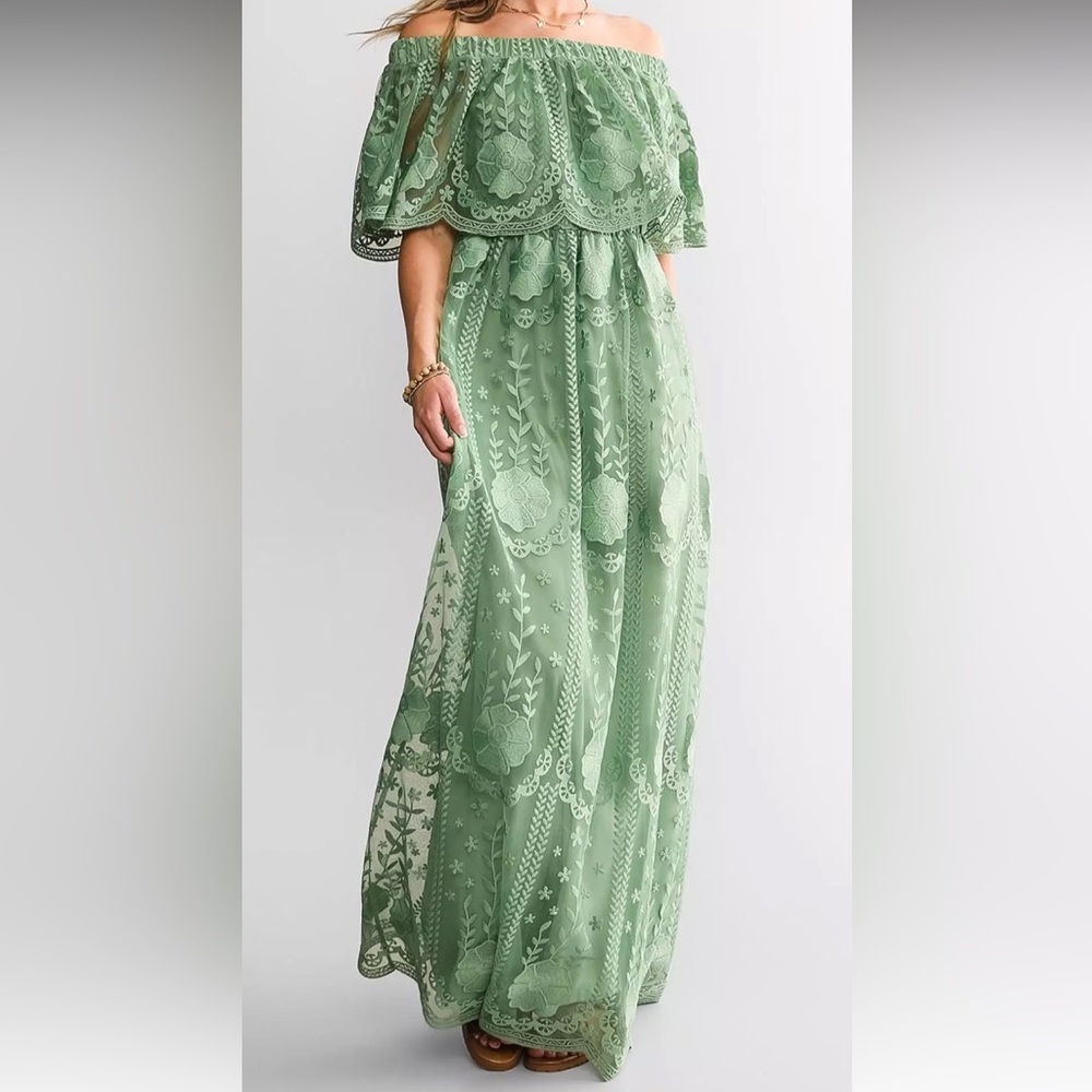 Daytrip off the shoulder maxi dress